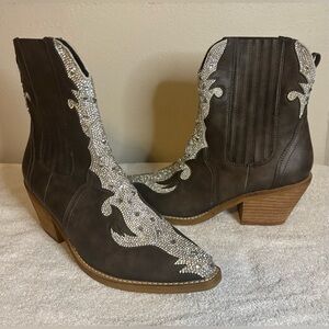 Beast Fashion Adella Sparkle Western Boot Black Size 7M